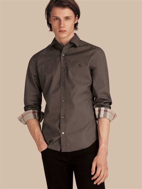 Chemises Burberry Homme .